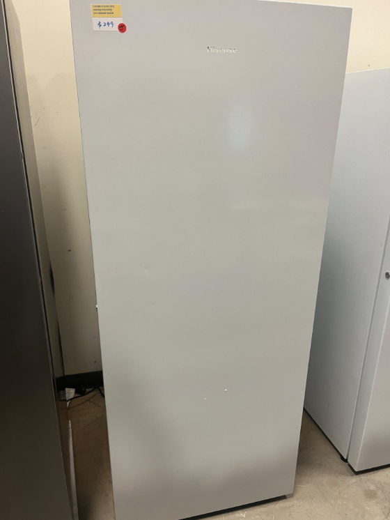 Hisense CFU14N6AWE - FREEZER at Doraville Store