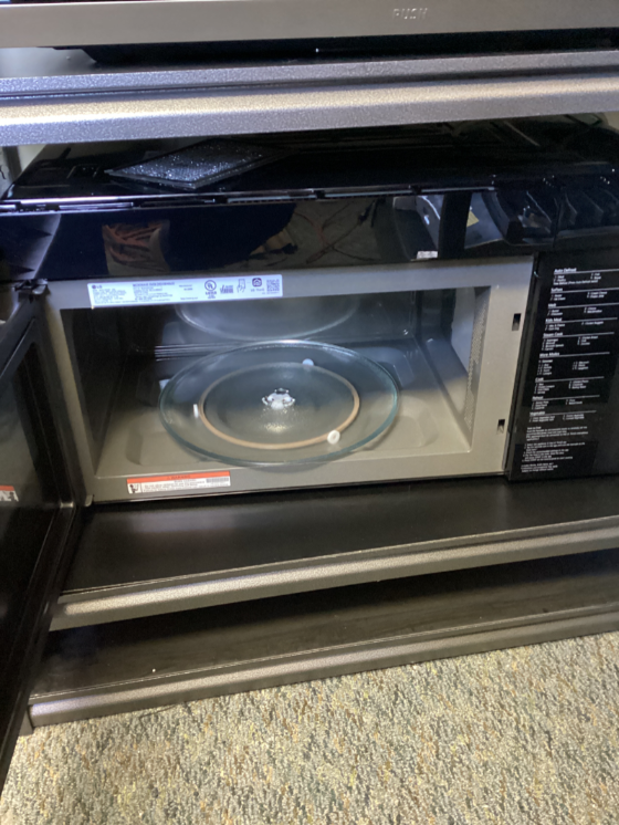 LG MVEL2033F - Microwave at Doraville Store