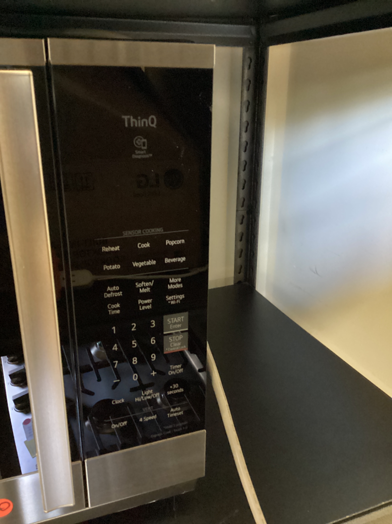 LG MVEL2125X - Microwave at Doraville Store