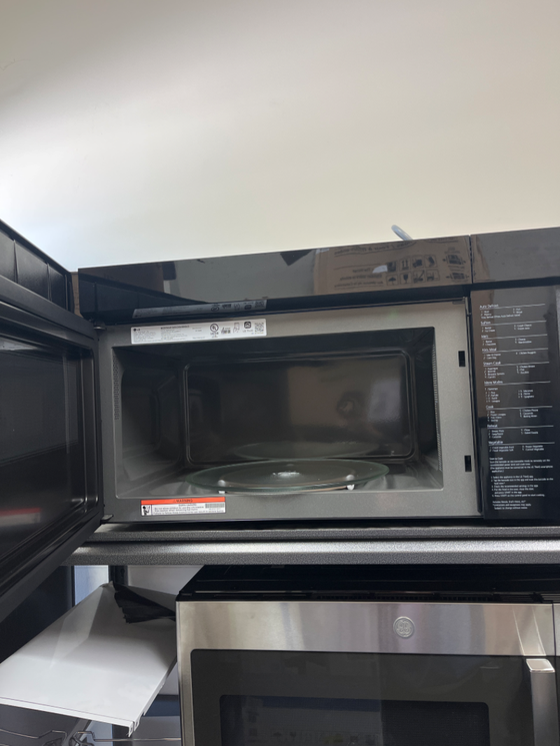 LG MVEL2033F - Microwave at Doraville Store