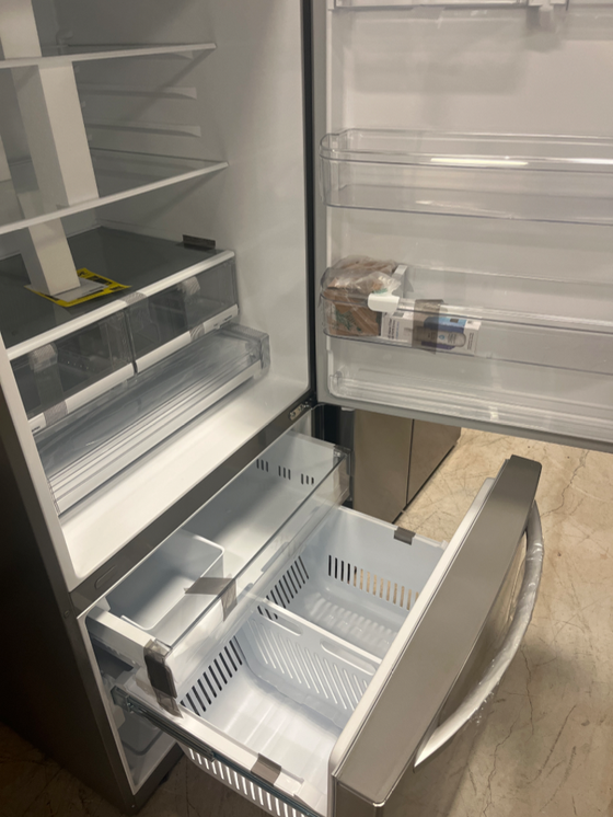 LG LRDCS2603S - Bottom Freezer Refrigerator at Doraville Store